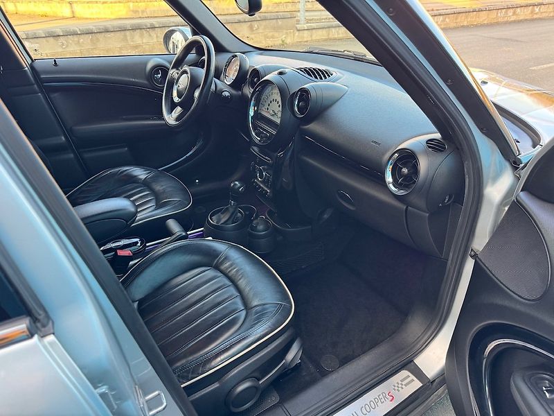 Mini Cooper (2013) 2.0 D 105kW ALL4 AUT - fotka 26 z 47