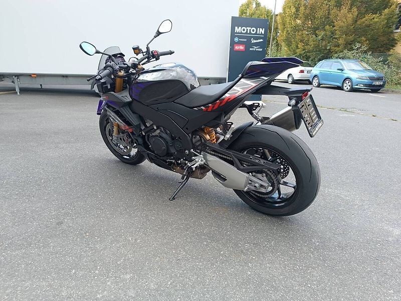 Aprilia Tuono V4 1100 Factory (2026) Shakedown Indigo (sleva 50.0 - fotka 5 z 24
