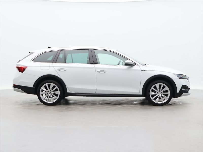 Škoda Octavia 2.0 TDI 4x4 Scout DSG DPH - fotka 8 z 42