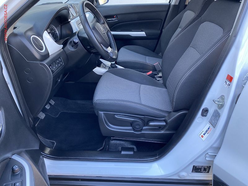 Suzuki Vitara (2015) 1.6 DDiS AllGrip, Premium, AC - fotka 9 z 19