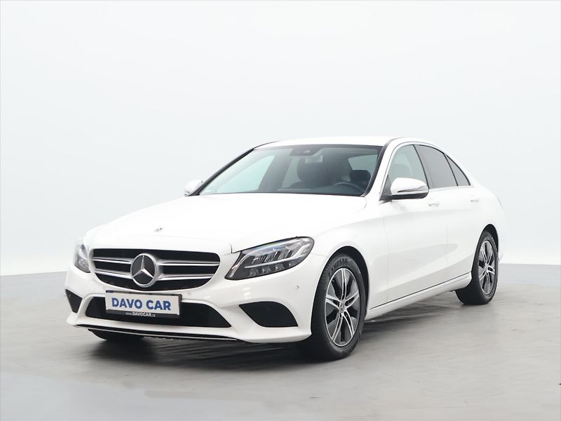 Mercedes-Benz Třídy C 1,6 C180 115 kW Full LED - fotka 3 z 32