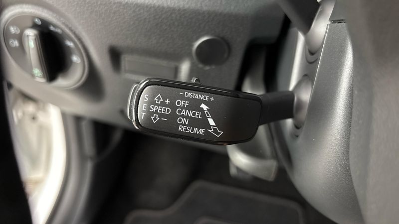 Škoda Fabia 1.0 TSI Ambition Combi - fotka 14 z 23