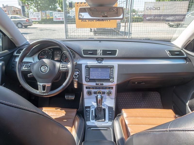 Volkswagen Passat (2012) 2.0TDI 125KW ALLTRACK - fotka 12 z 49