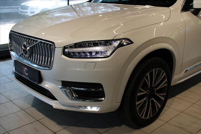 Volvo XC90 B5 AWD 173 kW Inscription Pole - fotka 7 z 36