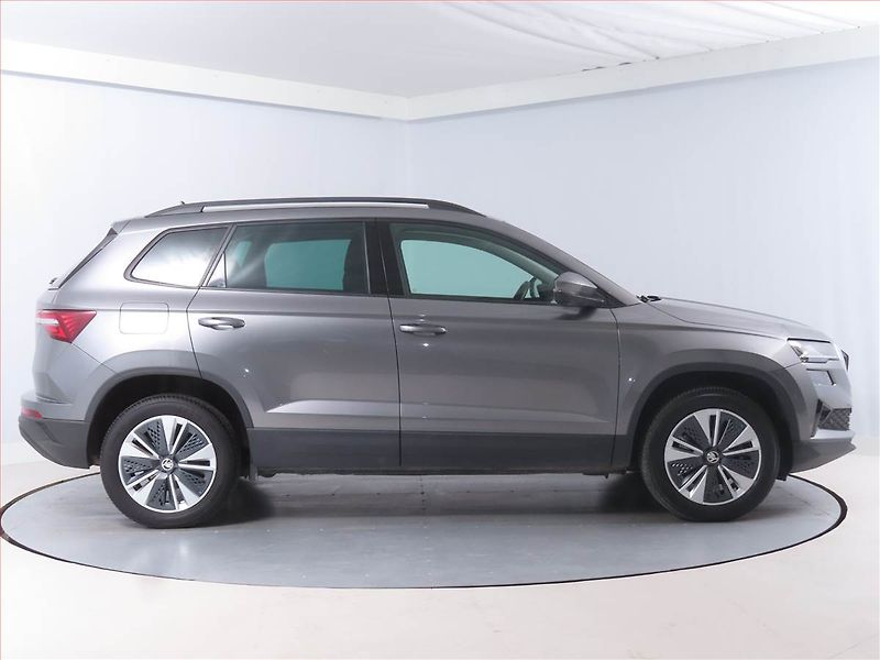 Škoda Karoq (2022) 2.0 TDI - fotka 6 z 20