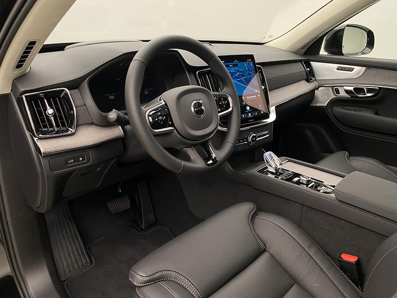 Volvo XC90 (2026) T8 AWD Plug-in DARK ULTRA - fotka 27 z 76