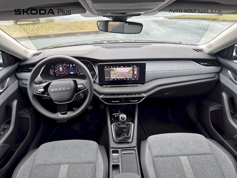 Škoda Octavia (2025) kombi Top Selection 1.5 TSI 11 - fotka 5 z 36