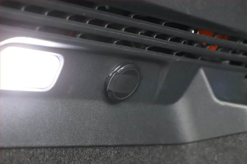 Volkswagen ID.5 (2022) Pro Perf. (82 kWh), SoH 95% - fotka 10 z 20