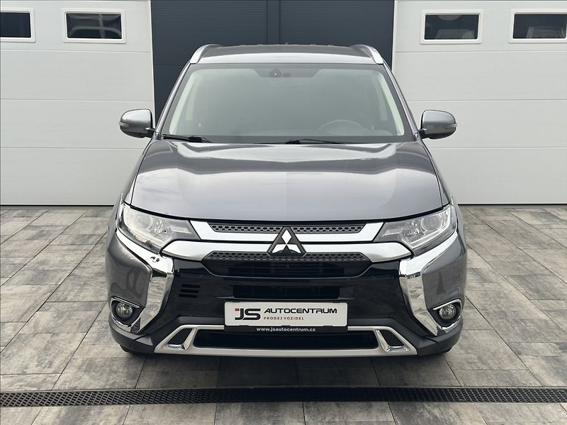 Mitsubishi Outlander 2,0 150PS  Active A/T - fotka 3 z 52