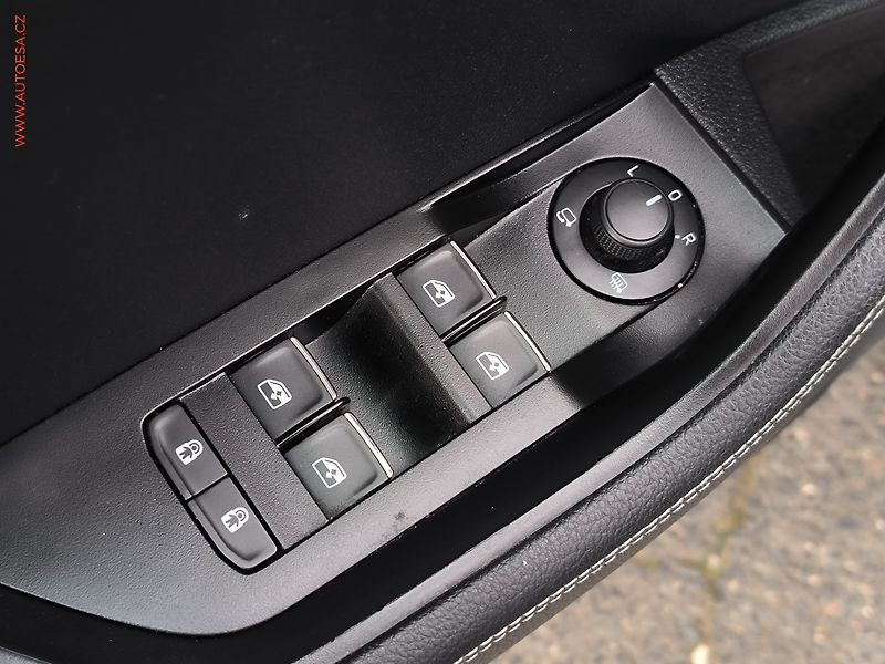Škoda Superb (2019) 1.5 TSi, Style, DSG, +ALU - fotka 28 z 33