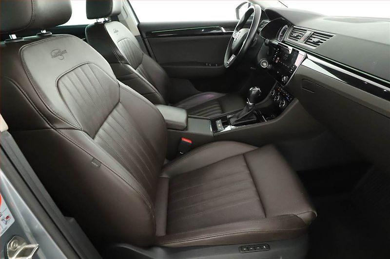 Škoda Superb (2018) Laurin&Klement 2.0 TDI - fotka 7 z 29