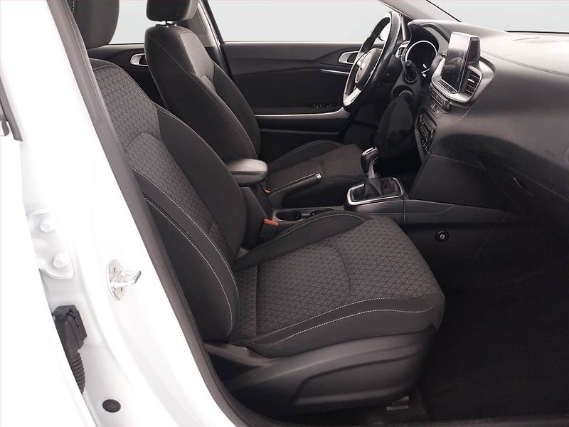 Kia Ceed (2018) 1.6 CRDi, ČR,1.maj, Serv.kniha - fotka 9 z 23