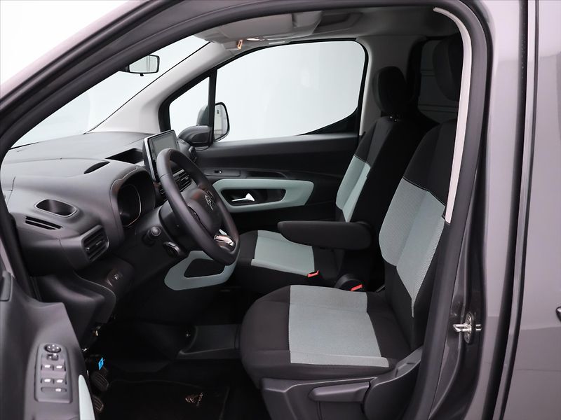Citroën Berlingo 1,5 HDI 75kW XL Klima 7-Míst - fotka 11 z 28