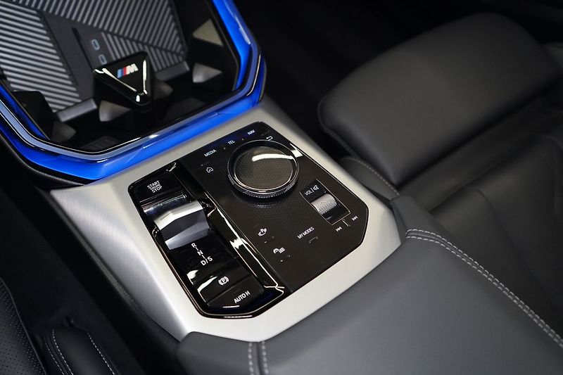 BMW X3 40d xDrive, Nezávislé, Tažné - fotka 42 z 50