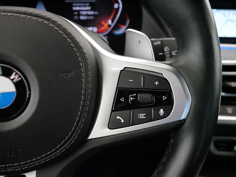 BMW X5 - fotka 17 z 31