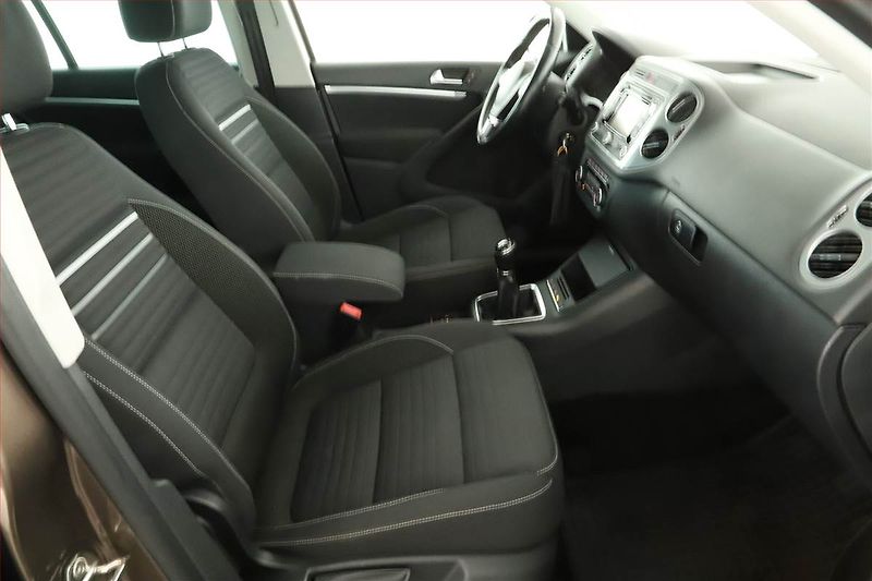 Volkswagen Tiguan (2014) 2.0 TDI, 4X4, Navi, Tempomat - fotka 7 z 14