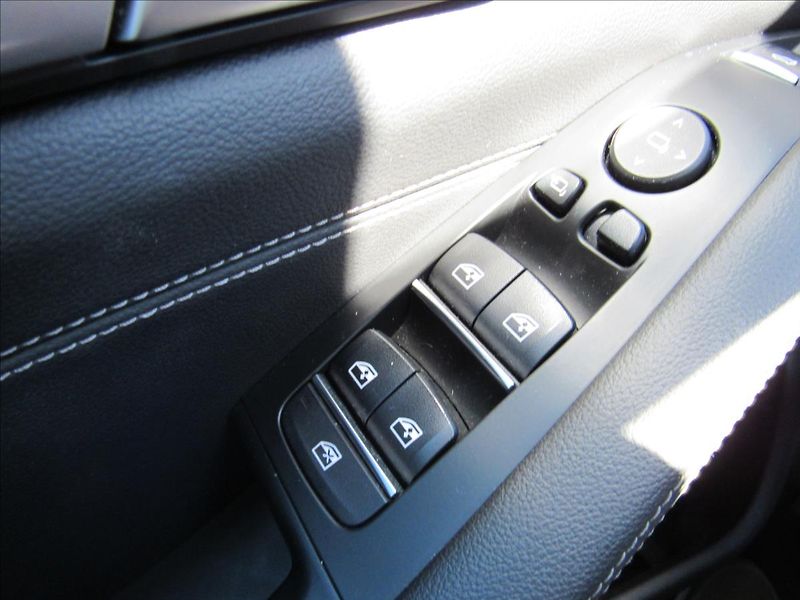 BMW X5 3,0 D xDrive30D M-Paket - fotka 28 z 34