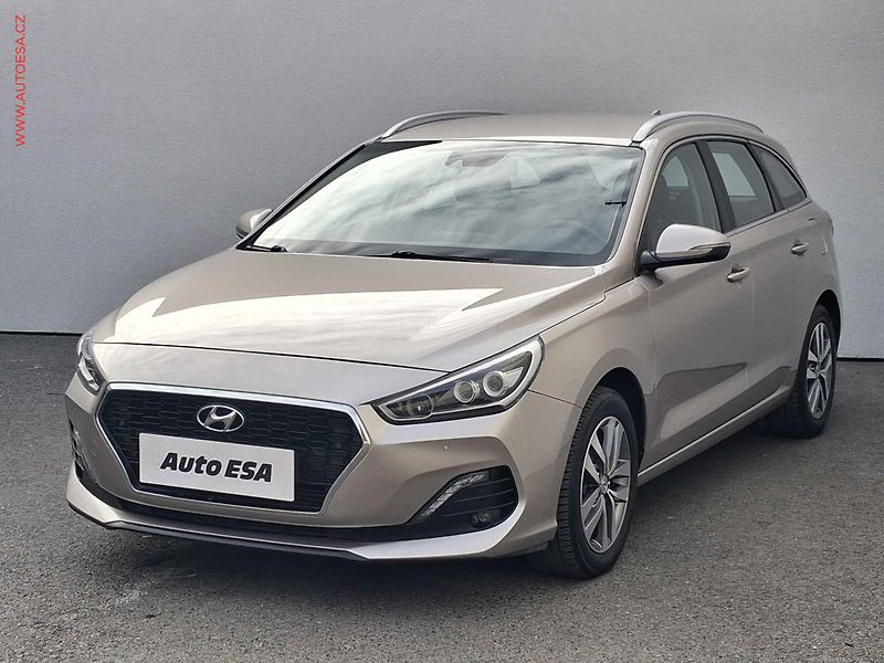 Hyundai i30 (2020) 1.0 T-GDi, 1.maj,ČR, Style - fotka 3 z 19