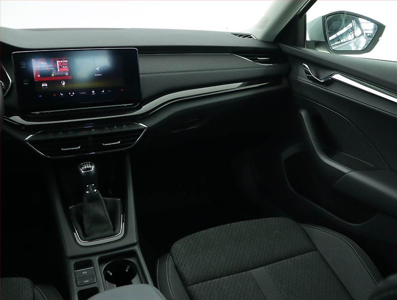 Škoda Octavia (2023) 2.0 TDI - fotka 8 z 15