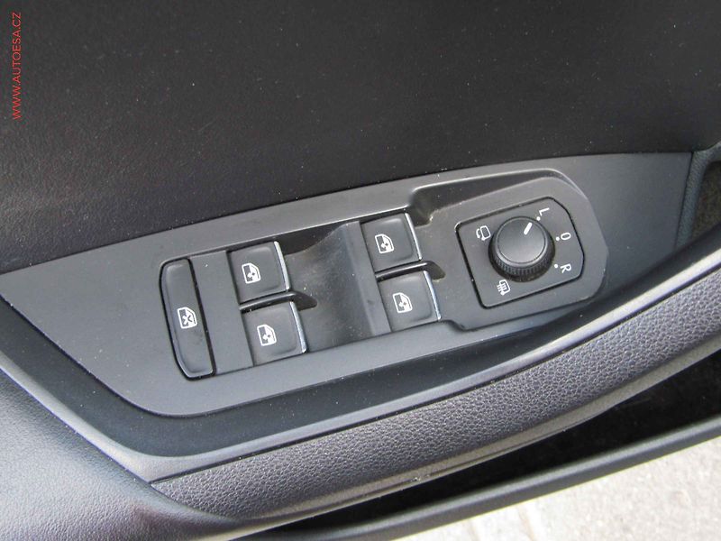 Škoda Kodiaq (2017) 1.4 TSi, Style, LED, navi - fotka 11 z 25