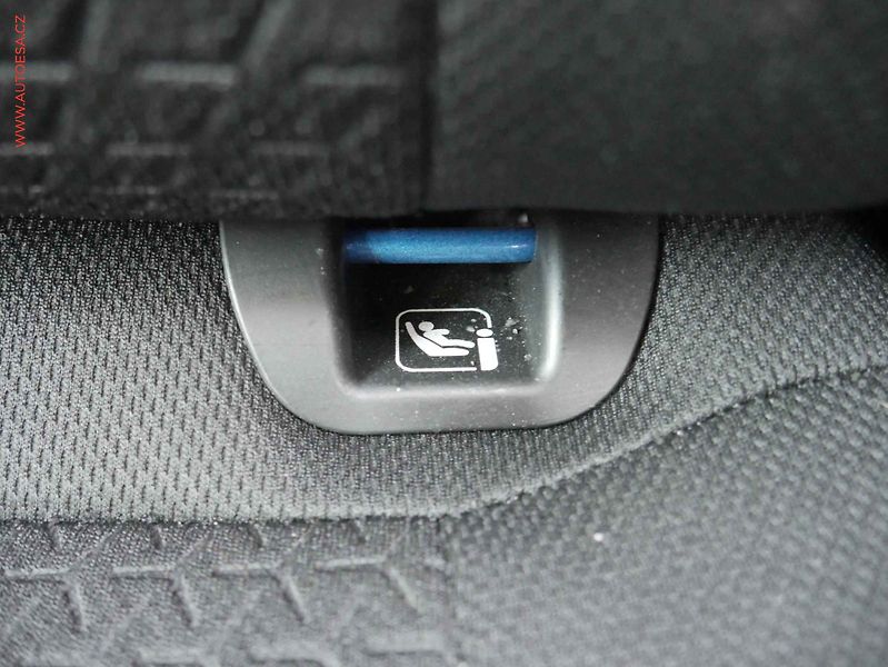 Suzuki Swift (2019) 1.0 Boosterjet, ČR, AC - fotka 18 z 18