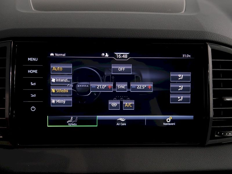 Škoda Karoq (2026) SPORTLINE 1.5TSI 110KW DSG - fotka 26 z 43