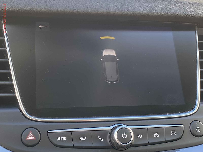 Opel Grandland X (2018) 1.2T, Innovation, AT, LED - fotka 18 z 21