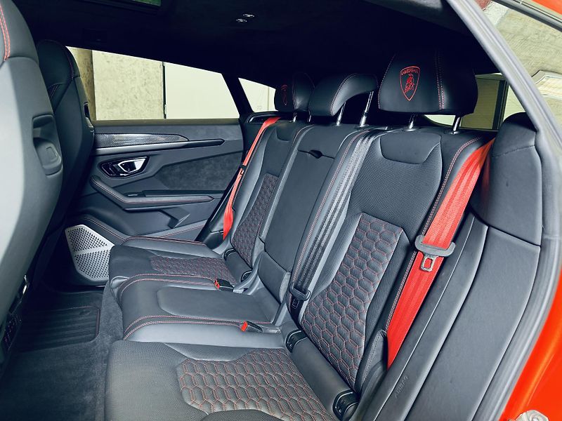 Lamborghini Urus (2023) S*23*B&O*MASAŽ*HUD*TV*CARBON - fotka 37 z 44