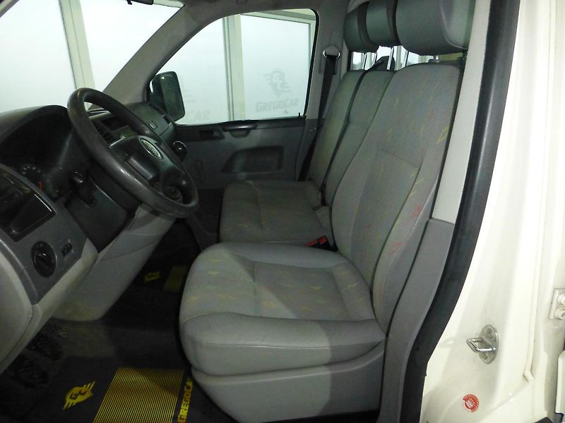 Volkswagen Transporter (2006) 2,5TDI*TAŽNÉ*6MÍST****4X4 !!! - fotka 10 z 22