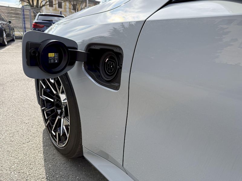 BMW M5 Touring Individual NEW Garance - fotka 50 z 55