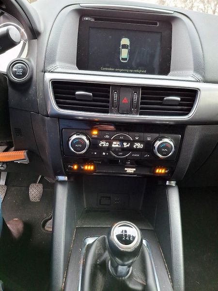 Mazda CX-5 2.0 121 kw Rezervace - fotka 32 z 39