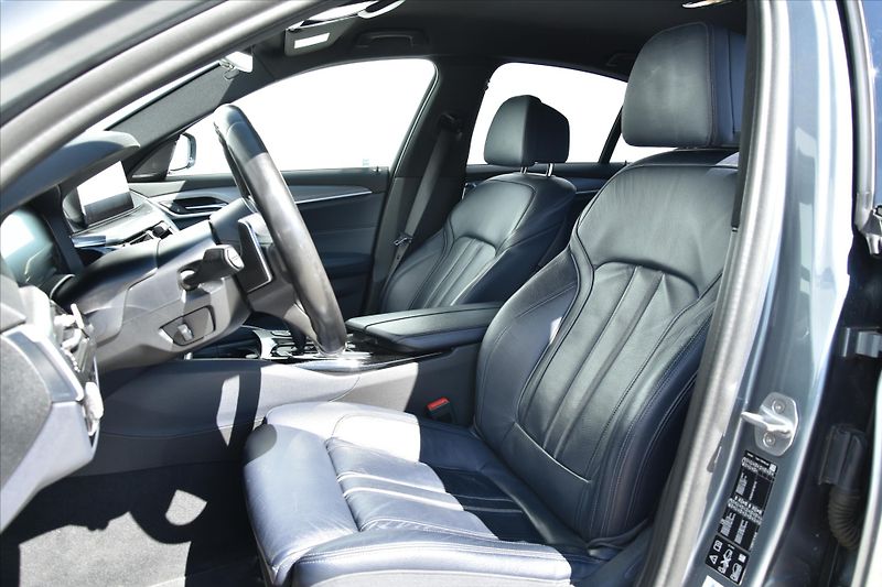 BMW Řada 5 540i xDrive 250kW M PAKET ČR - fotka 10 z 28
