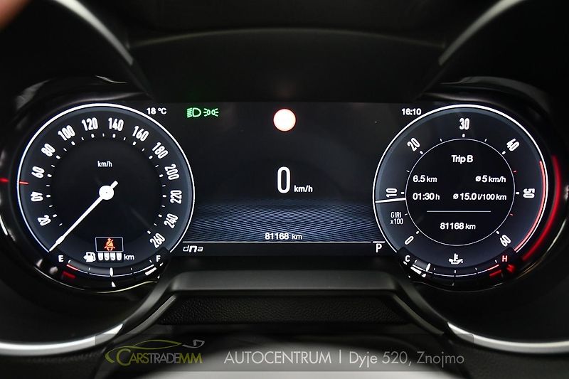 Alfa Romeo Stelvio 2.2 D154kW Veloce AT8-Q4 - fotka 33 z 56