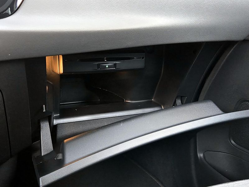 Citroën Grand C4 Picasso 1,5 bHDi 7m SERVISNÍ KNÍŽKA - fotka 39 z 52