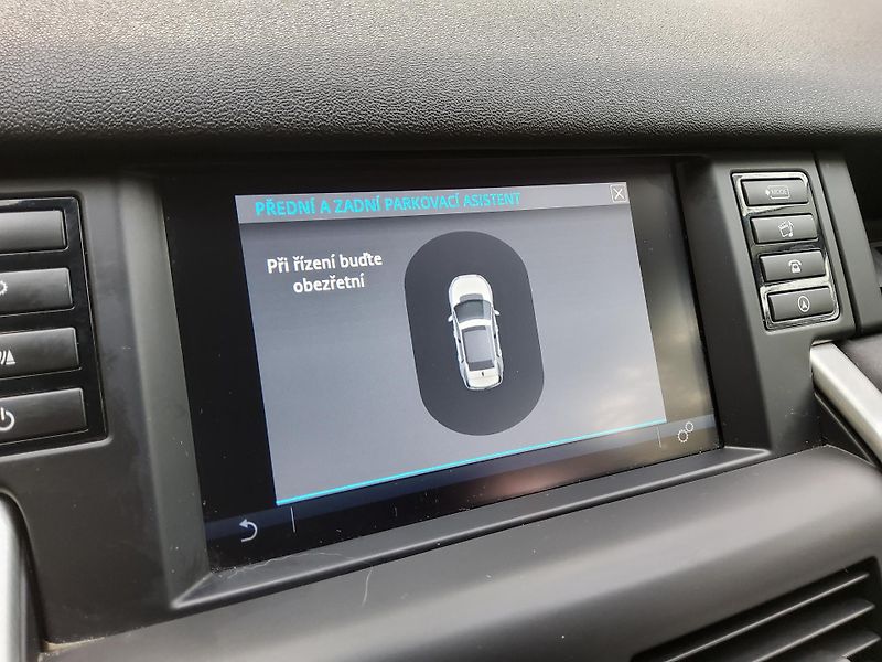 Land Rover Discovery Sport (2018) 2.0 TD4 AWD 110kW AT - fotka 16 z 19