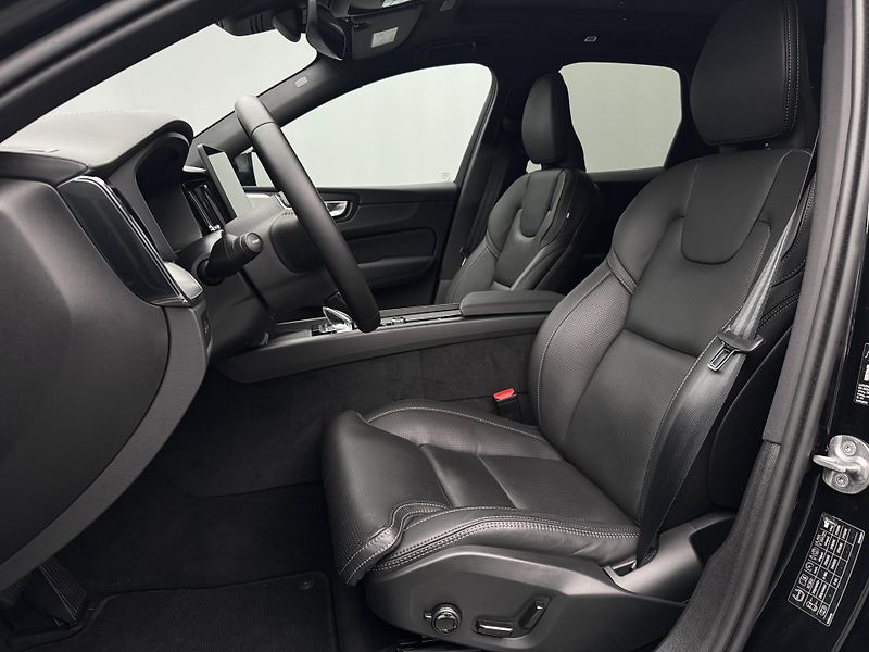 Volvo XC60 T6 AWD RECHARGE ULTRA CZ 1.maj - fotka 4 z 57