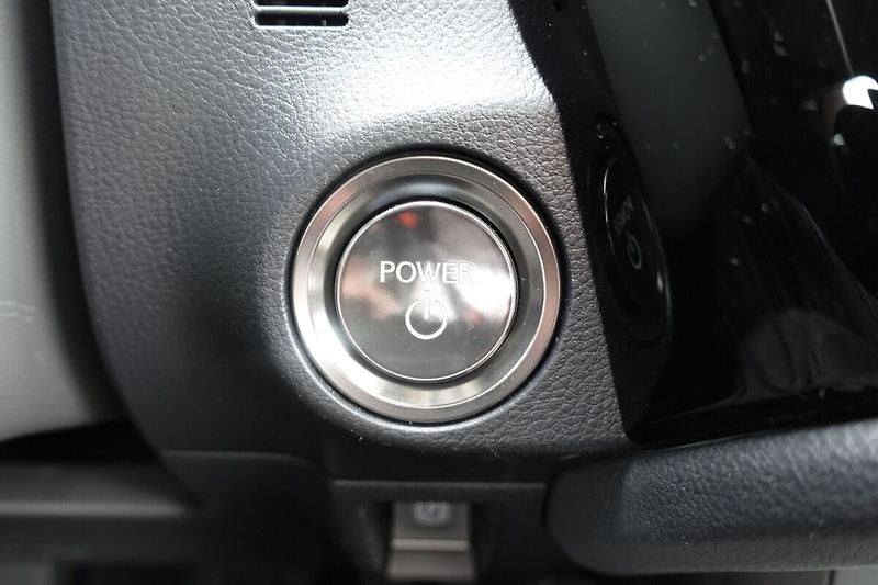 Lexus ES 300h ES300h Business Edition - fotka 31 z 37
