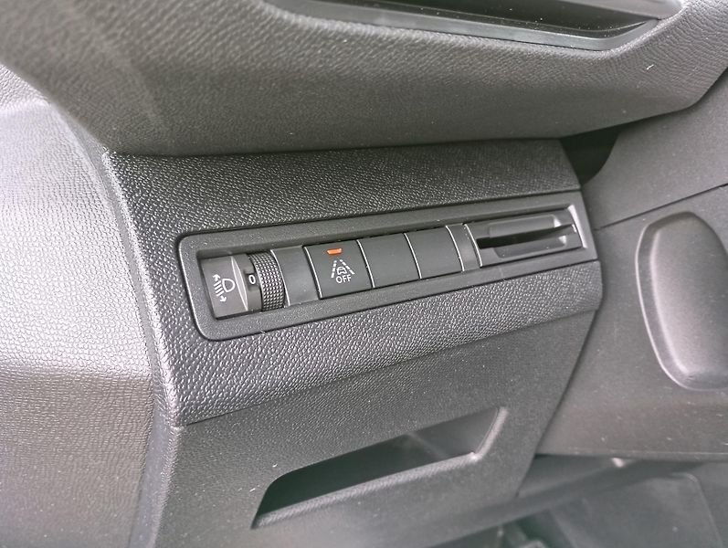 Peugeot 5008 (2021) ALLURE PACK PureTech 130 EAT8 - fotka 19 z 24