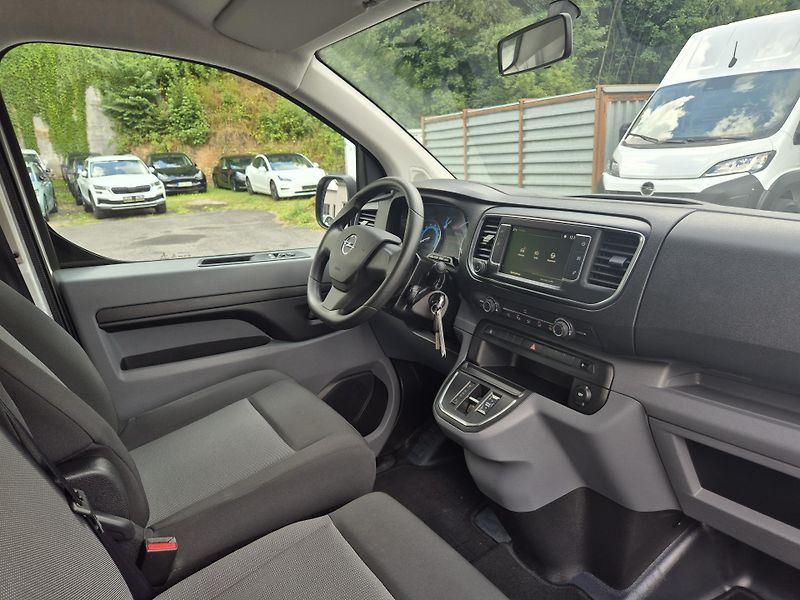 Opel Vivaro E FLEXSPACE L 6 MÍST - fotka 31 z 37