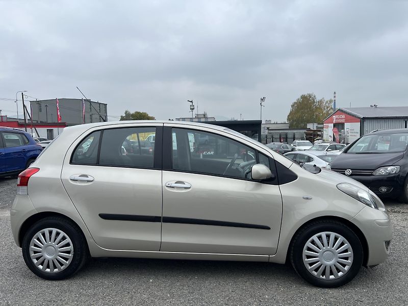 Toyota Yaris 1.3VVT-i 74kw KLIMA PŮVOD ČR  - fotka 8 z 38