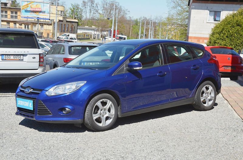 Ford Focus (2014) 1.0 EB 74kW TREND 2x kola - fotka 3 z 35