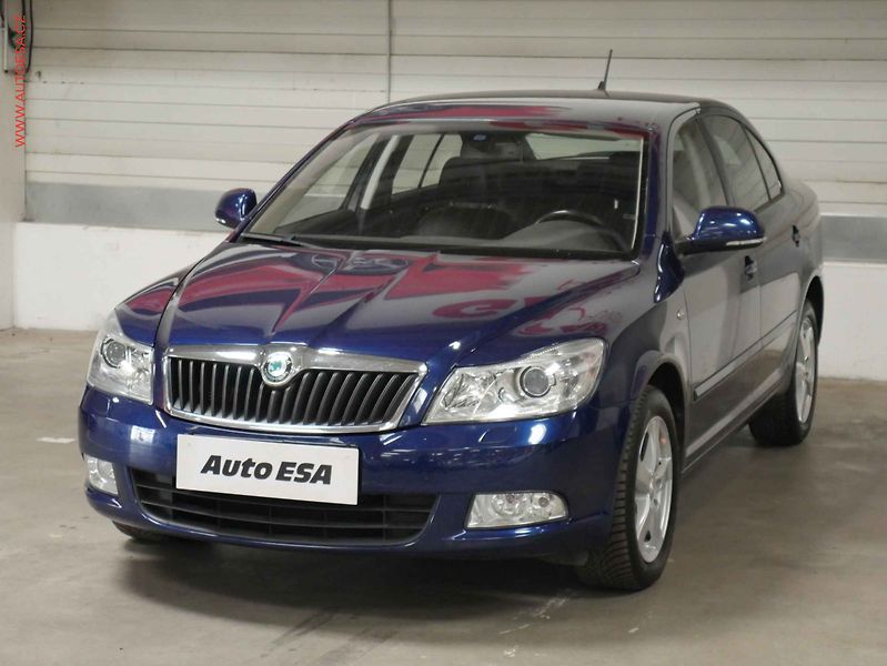Škoda Octavia (2011) 2.0TDI, ČR, DSG - fotka 3 z 23
