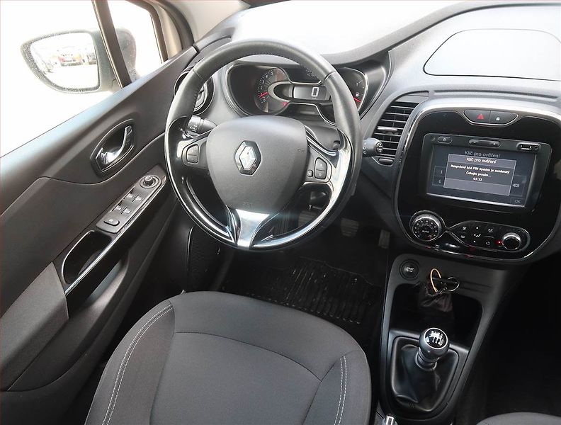 Renault Captur (2017) 1.2 TCe, Tempomat - fotka 7 z 13