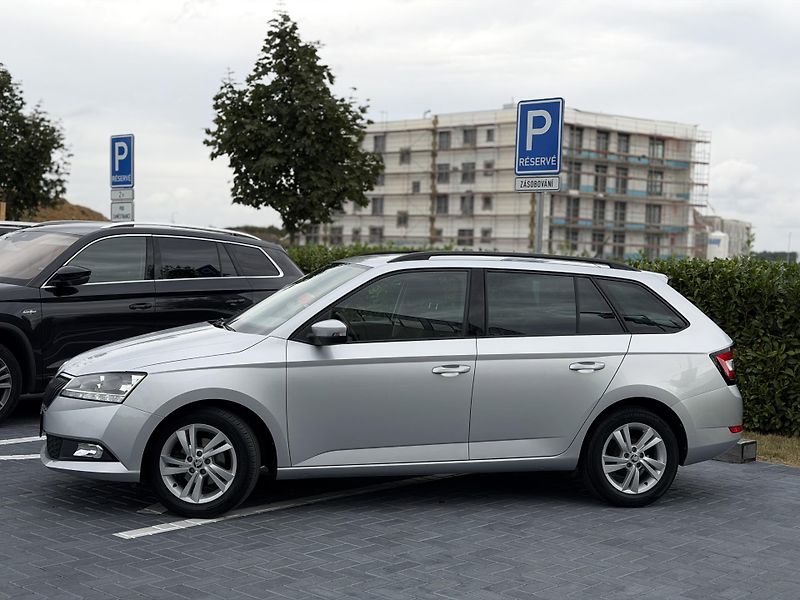 Škoda Fabia (2022) 1.0 Tsi 70 kw - fotka 2 z 22