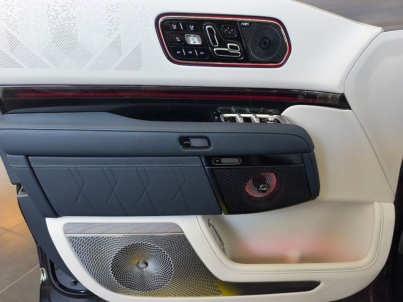 ZEEKR 9X Ultra 70kWh Hyper-SUV 4WD - fotka 8 z 19
