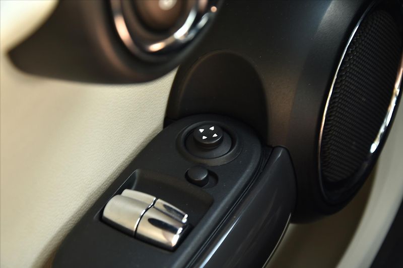 Mini One 1.5D 70kW KLIMA 90 000 KM - fotka 19 z 19