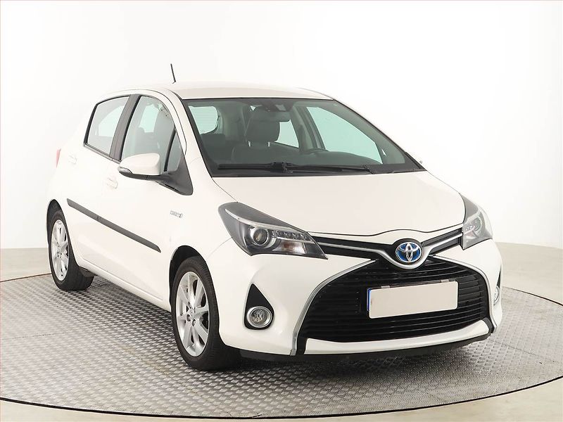 Toyota Yaris (2015) 1.5 Hybrid, Automat, Kůže - fotografie inzerátu