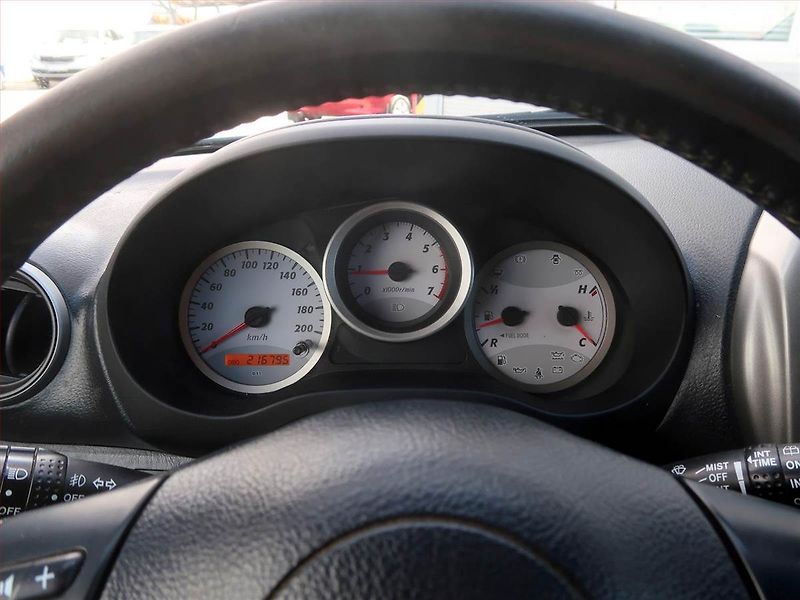 Toyota RAV4 (2004) 2.0 D-4D , 4X4, Tempomat - fotka 11 z 13