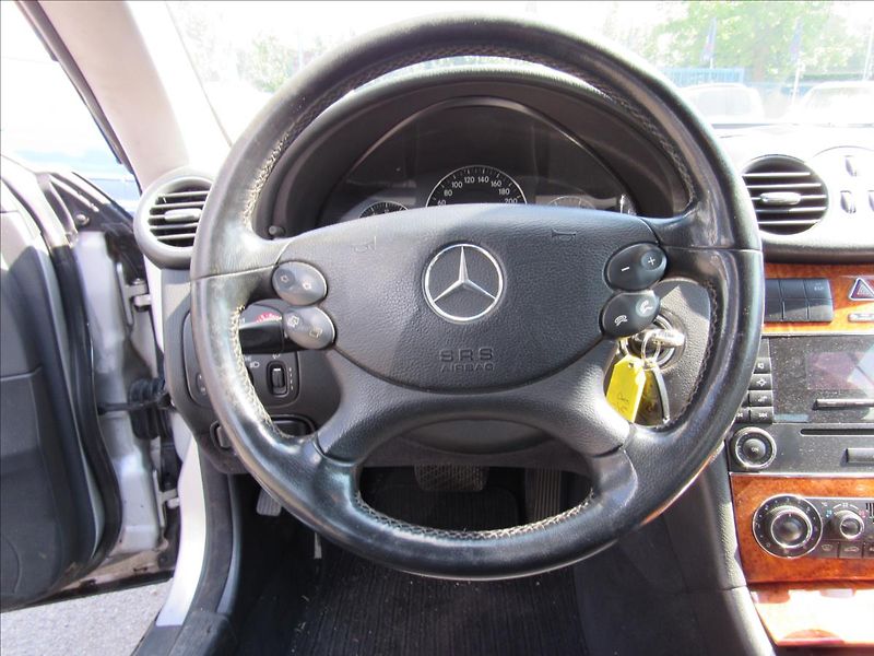 Mercedes-Benz CLK 2,7 270 CDI Elegance - fotka 13 z 27