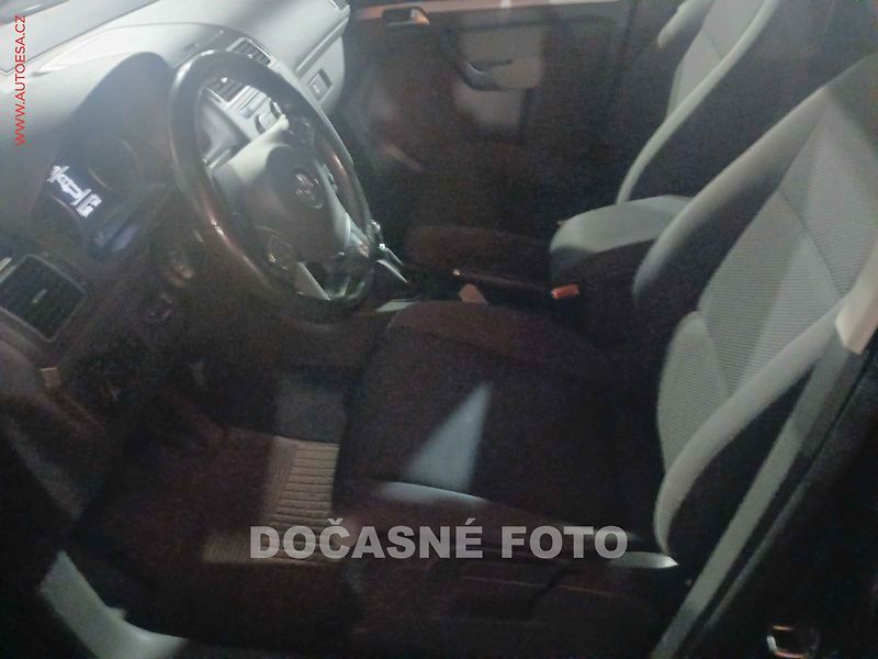 Volkswagen Touran (2013) 1.6TDi, 2.maj, STK8/28 - fotka 3 z 3